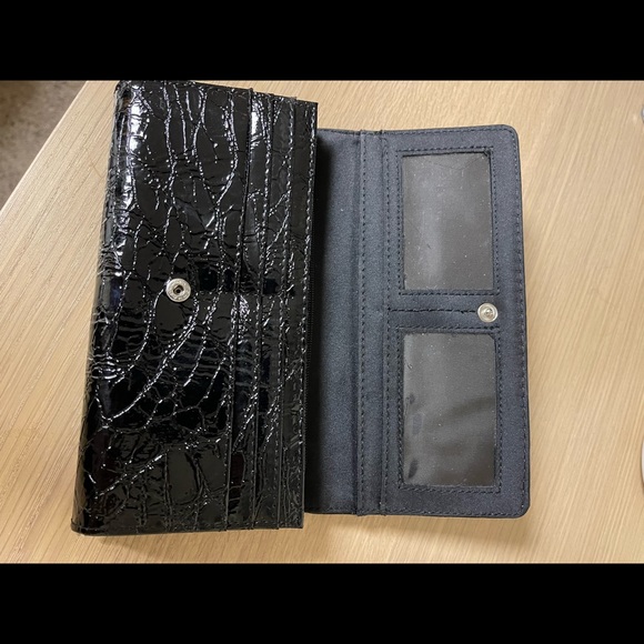 Totes Wallet - Picture 3 of 5